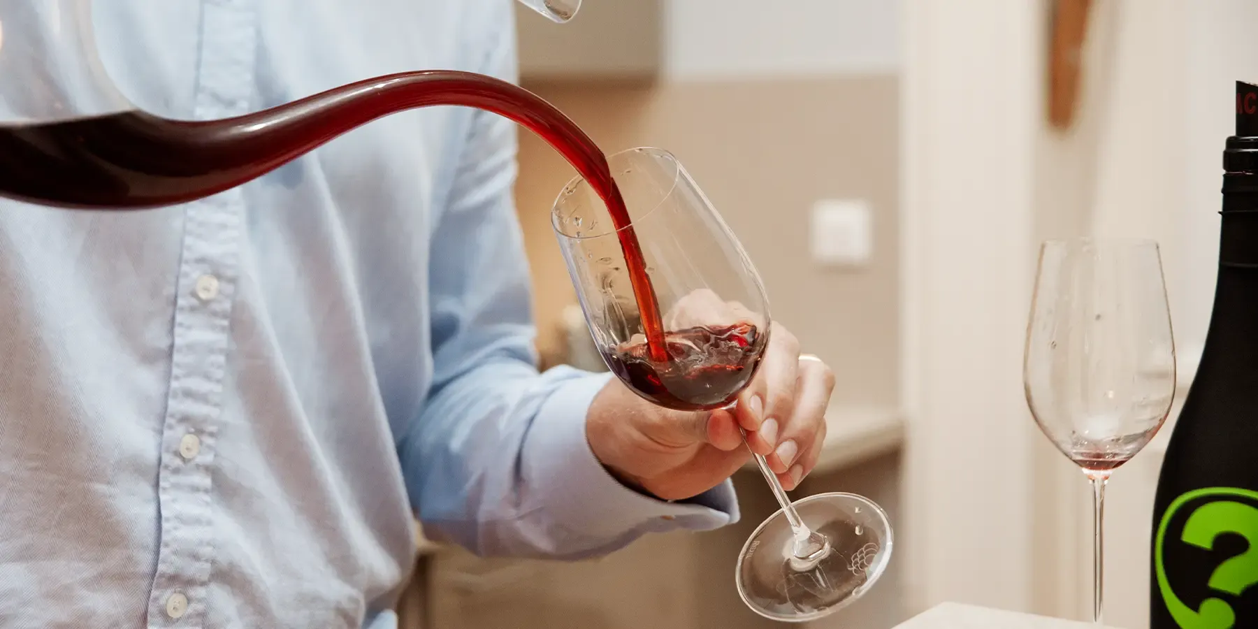 Servir un vin rouge en carafe Servir un vin rouge en carafe