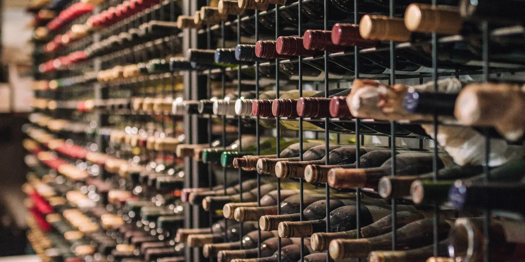 Cave à vin avec de nombreuses références Cave à vin avec de nombreuses références
